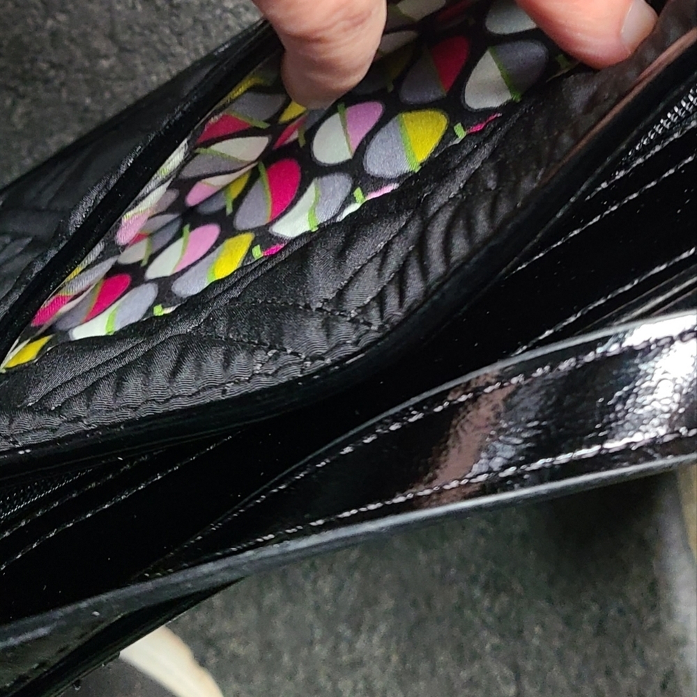 Vera Bradley small black purse - Picture 4 of 14